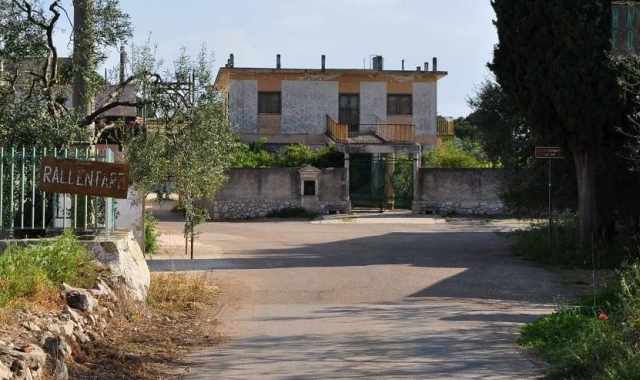 Il silenzioso Sette Torri: ottocentesco borgo disperso nelle campagne del nord barese